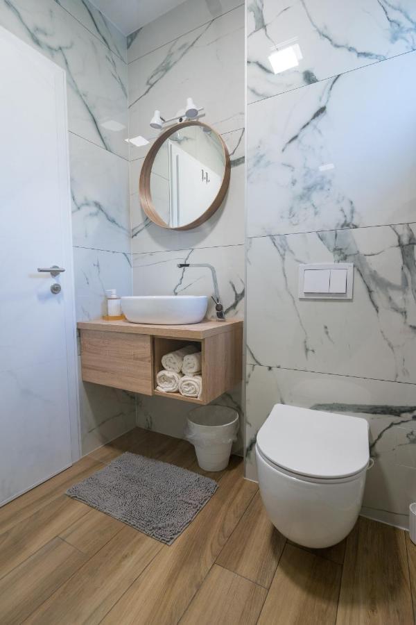 Apartments & Room Forest Слунь Екстер'єр фото
