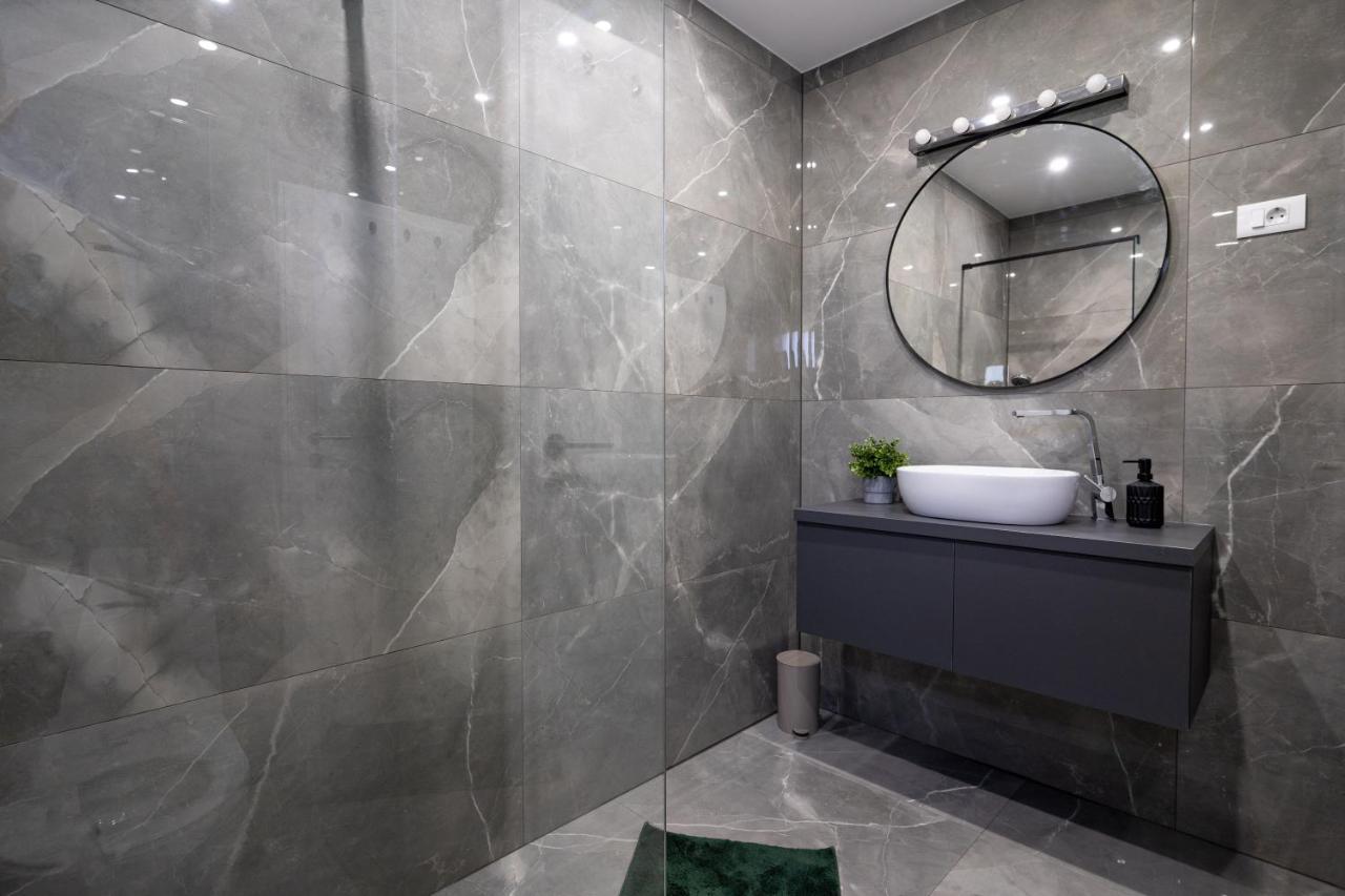 Apartments & Room Forest Слунь Екстер'єр фото