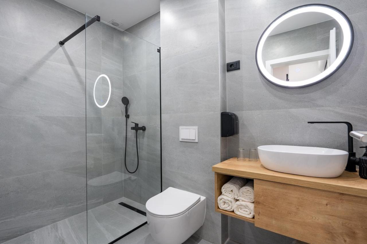 Apartments & Room Forest Слунь Екстер'єр фото
