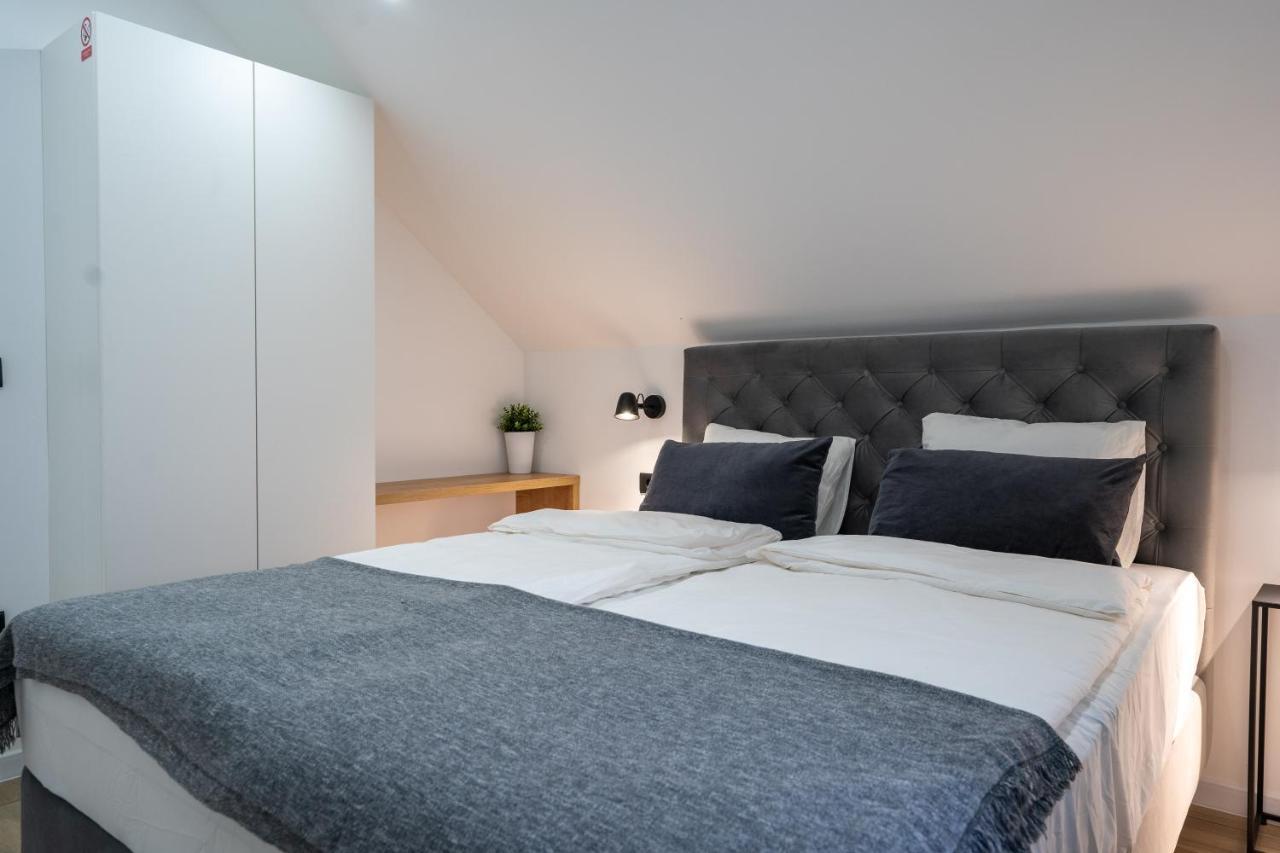 Apartments & Room Forest Слунь Екстер'єр фото