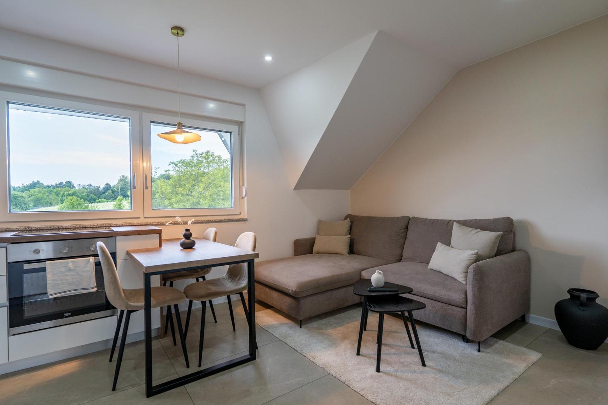 Apartments & Room Forest Слунь Екстер'єр фото