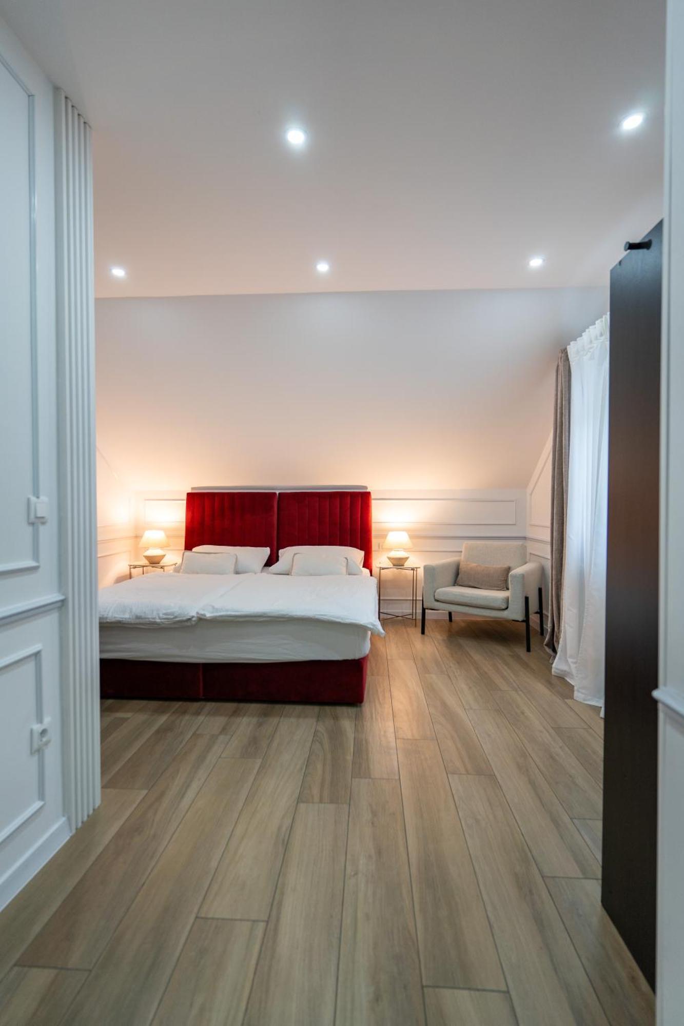 Apartments & Room Forest Слунь Екстер'єр фото